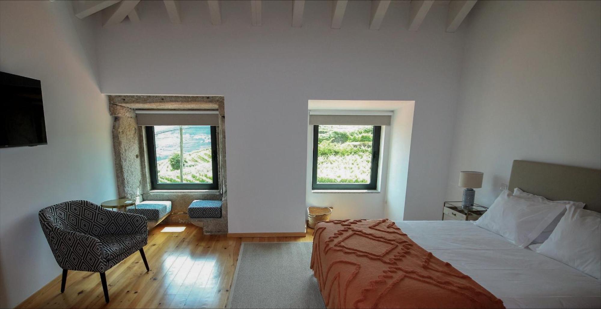 Casa Do Santo - Wine & Tourism Farm stay *