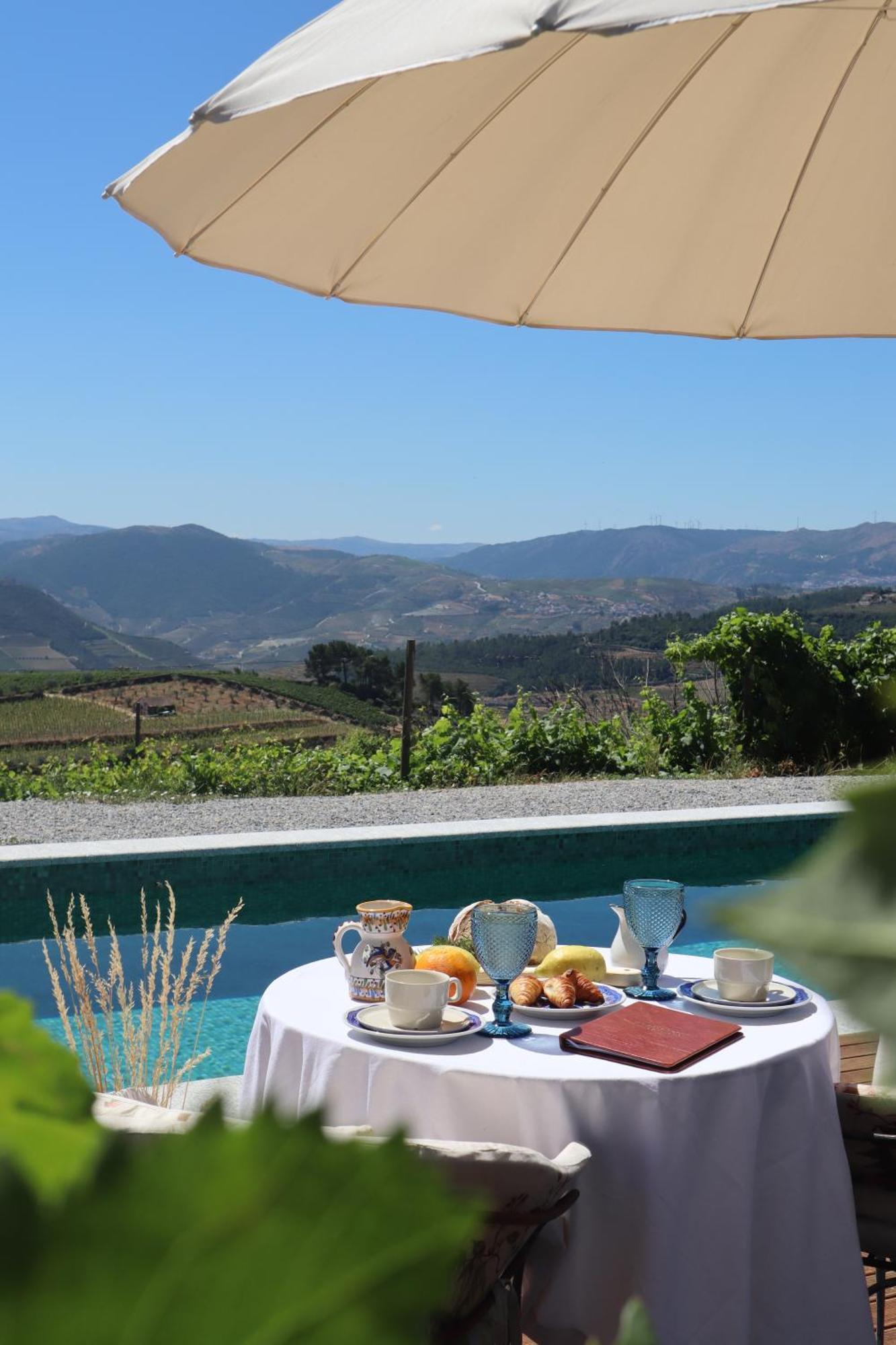Casa Do Santo - Wine & Tourism Provesende